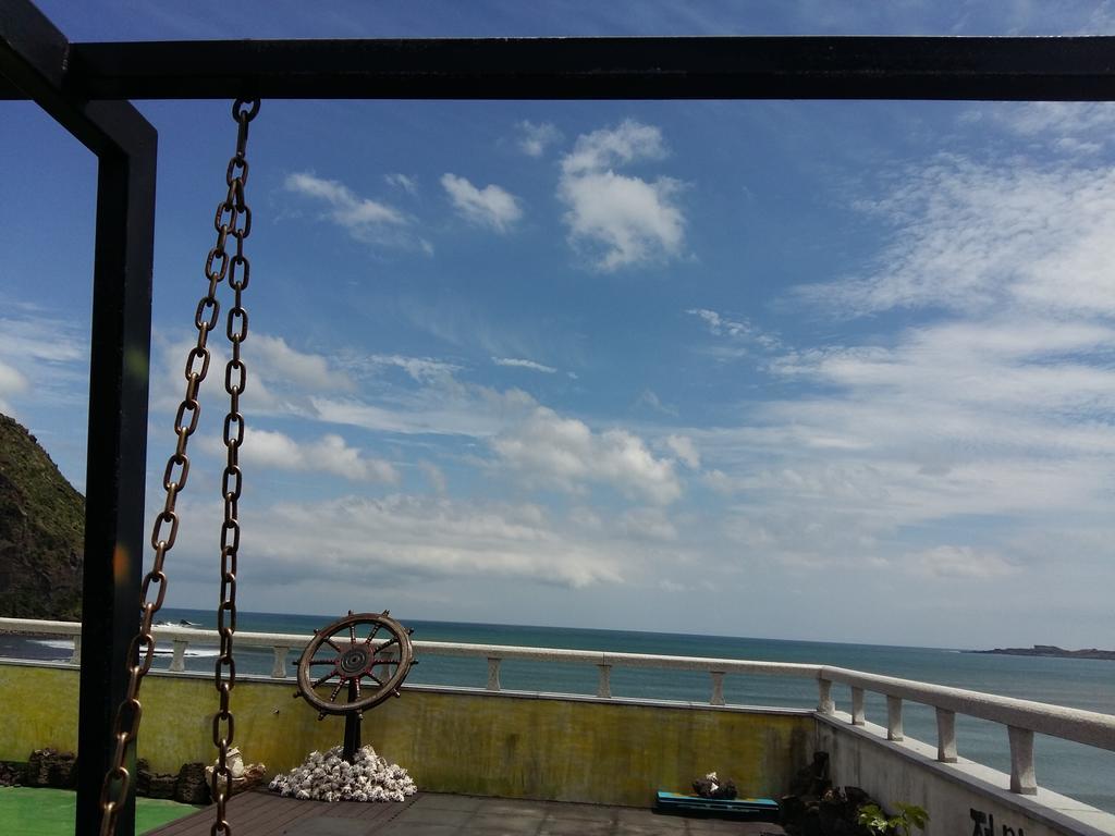 Nice View Guesthouse Seogwipo Exterior foto