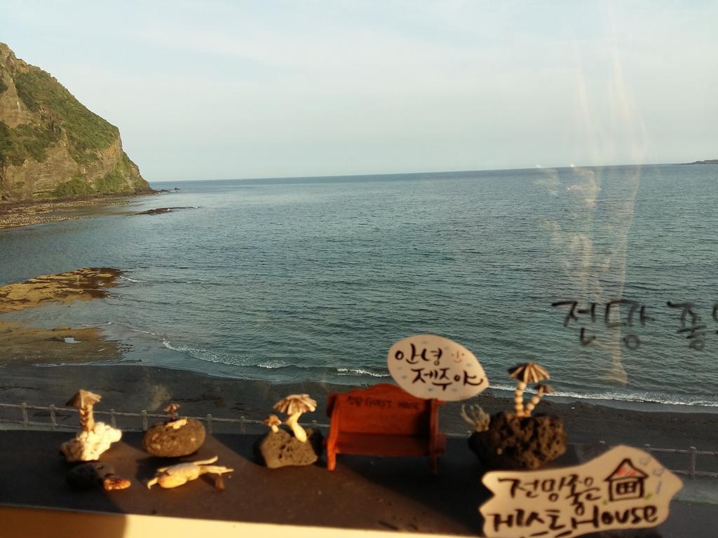Nice View Guesthouse Seogwipo Exterior foto