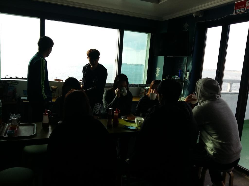 Nice View Guesthouse Seogwipo Exterior foto