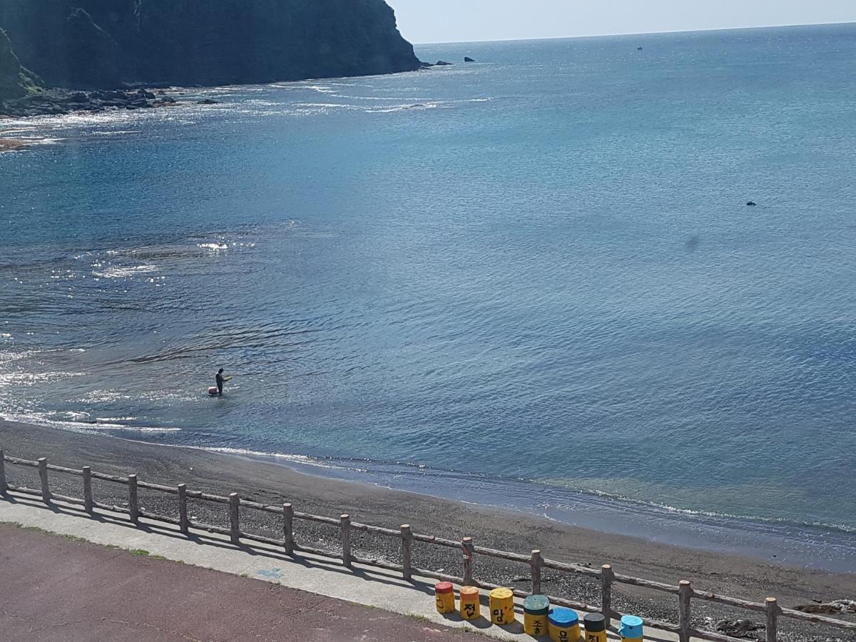 Nice View Guesthouse Seogwipo Exterior foto